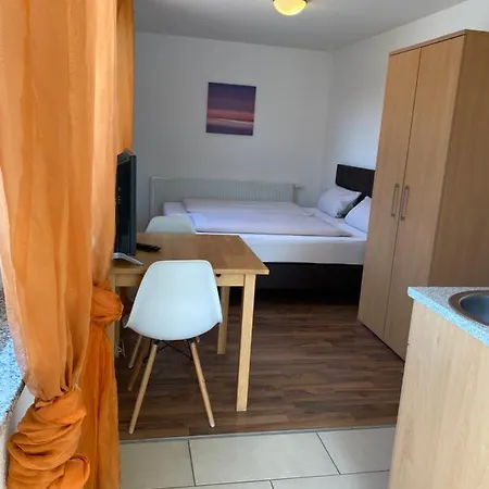 ベッド・アンド・ブレックファスト Fleiner Gaestehaus 3*